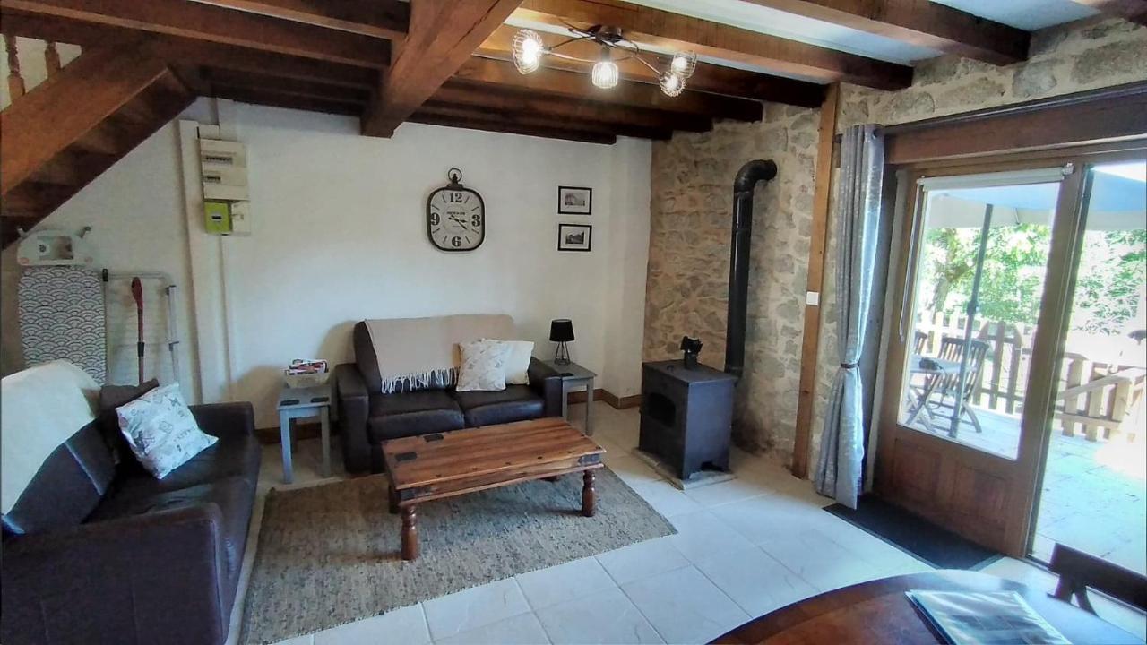 Character 2 Bed Cottage Within Walking Distance Of Bar/Restaurants Piégut-Pluviers Εξωτερικό φωτογραφία